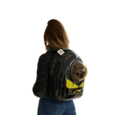 MOCHILA CON CAPSULA ESTAMPADA
