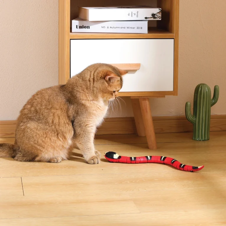 JUGUETE INTERACTIVO SNEAKY SNAKE 3