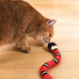 JUGUETE INTERACTIVO SNEAKY SNAKE