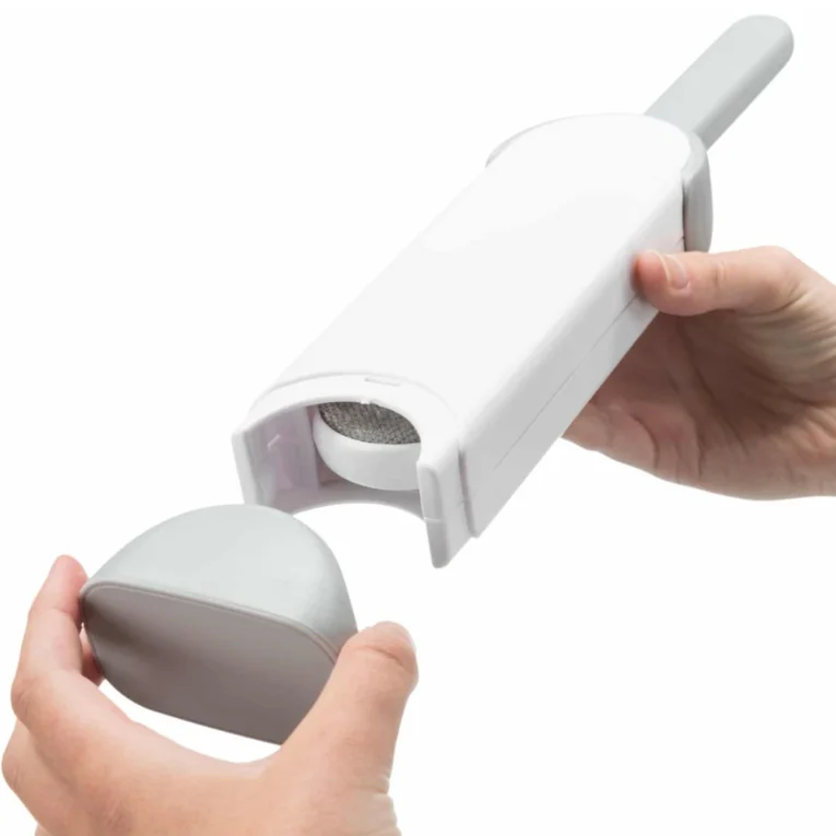 CEPILLO RECOGE PELO CON BASE AUTOLIMPIANTE TRIXIE6