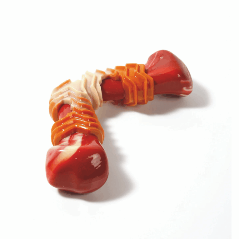 JUGUETE CARNIVORE BOOMERANG BONE SABOR BACON2