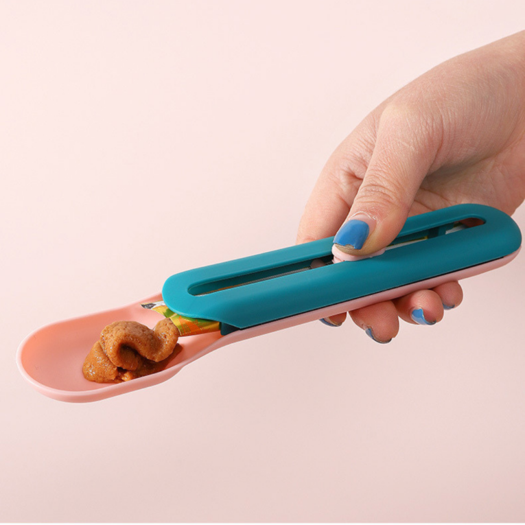 CUCHARA DISPENSER PARA GATOS1